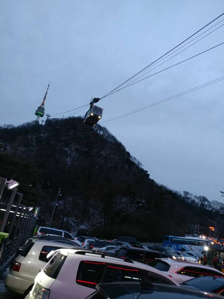 N seoul Tower cable car