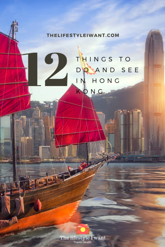 Hong Kong itinerary, 12 things to do, traditional boat on Victoria Harbor