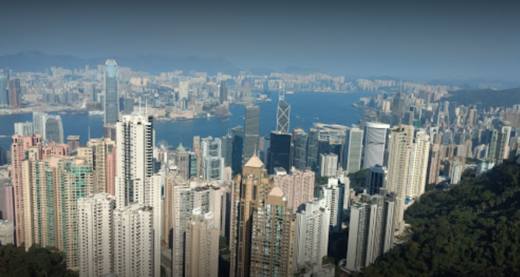 view_from_bubba_gump_in_Hong_Kong,_Victoria_Peak