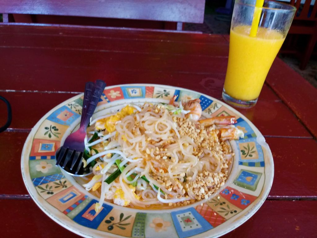 Pad thai and Mango shake in ayutthaya