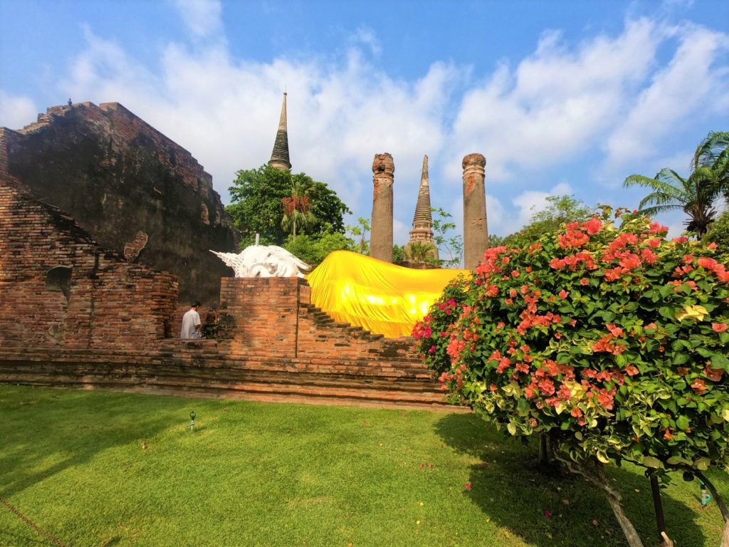 Reclining Buddha statues in Ayutthaya