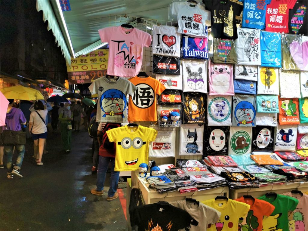 T-shirts-in-Taipei-Market