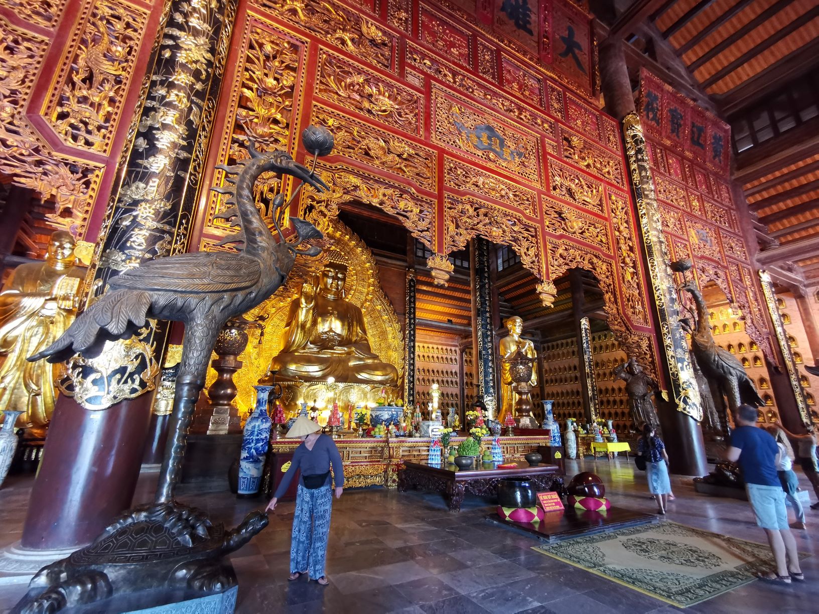 biggest-buddha-of-vietnam-is-in-bai-dinh-pagoda