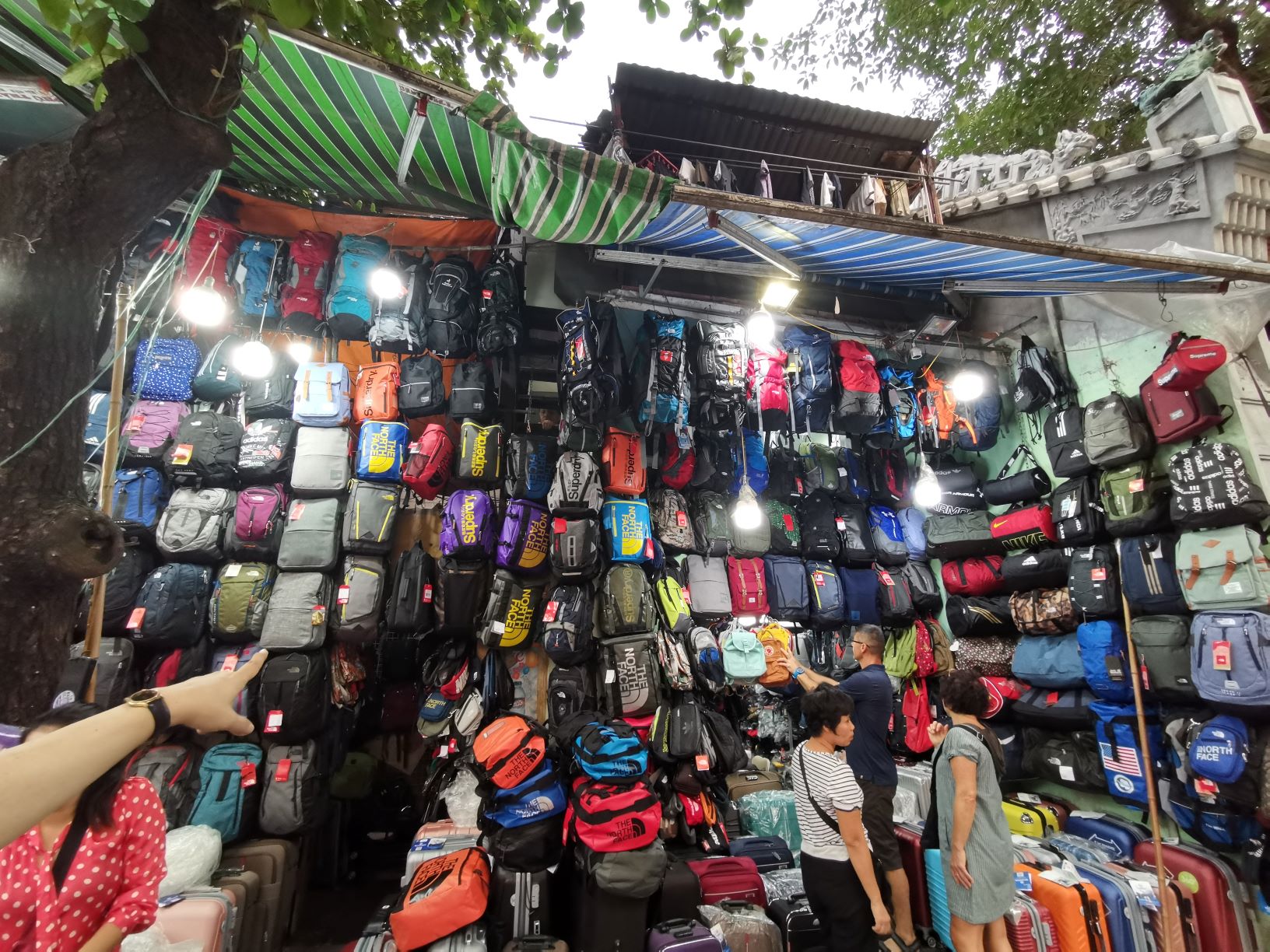 buying-fake-products-in-hanoi