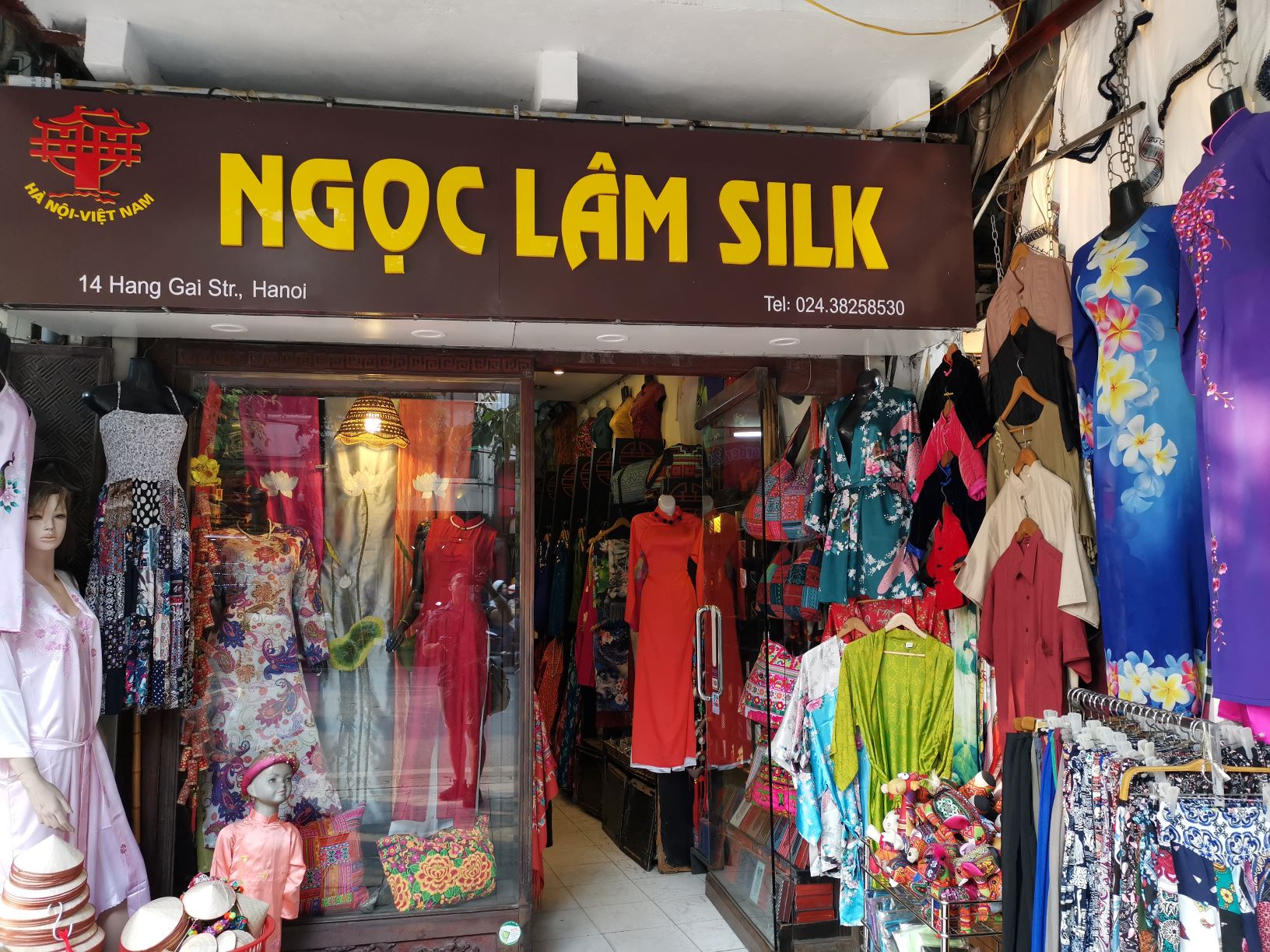 buying-silk-in-vietnam-english-speaking-owner