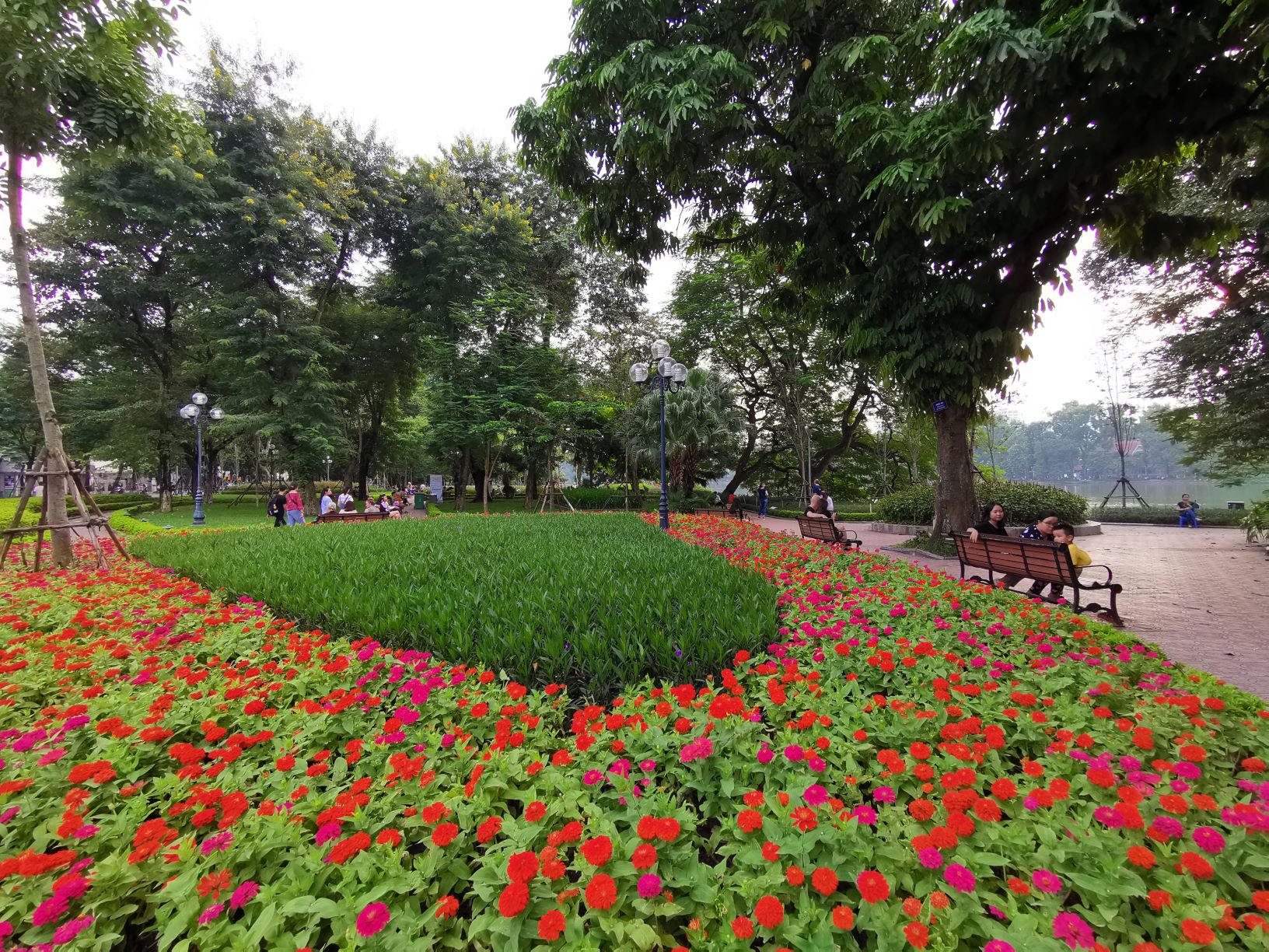 park-in-the-center-of-hanoi